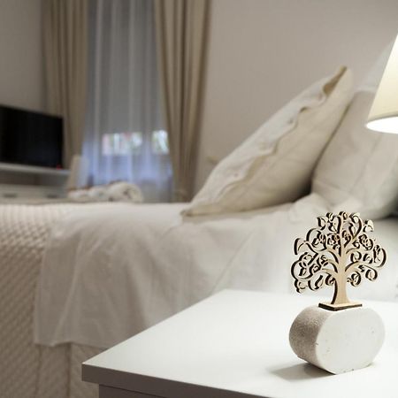 L' Albero Di Giada Bed and Breakfast Caserta Eksteriør billede